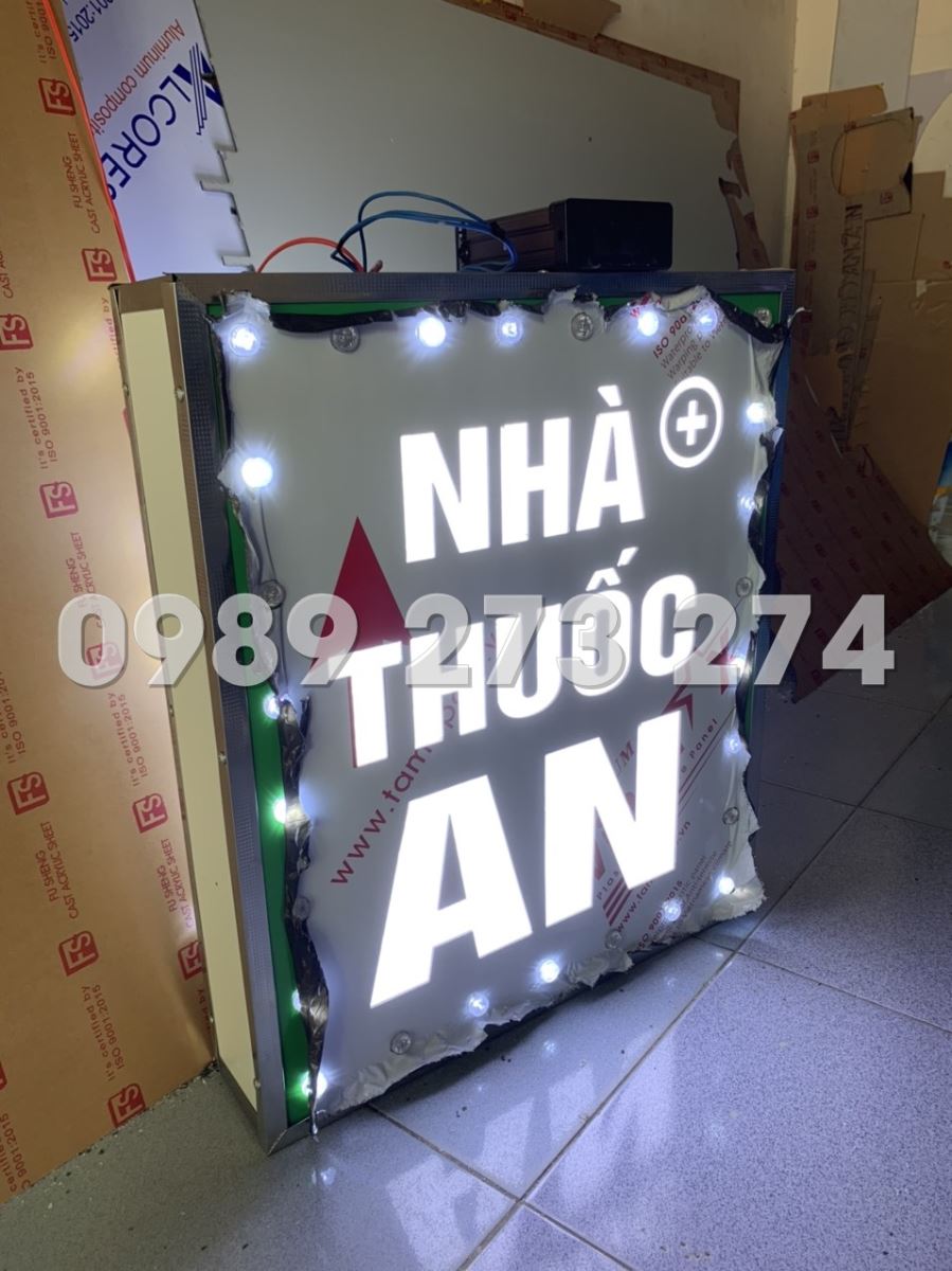 hộp đèn led